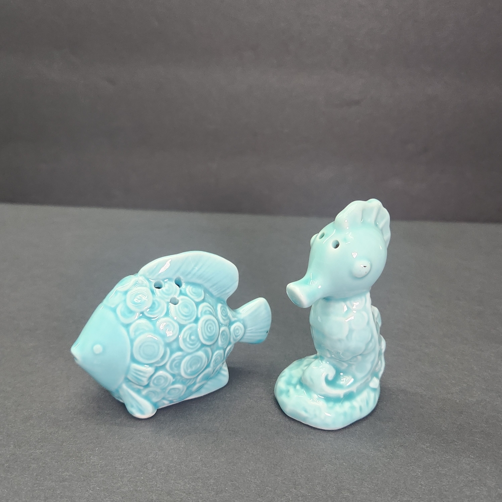 Ceramic Salt and Pepper Shakers Fish and Seahorse Figurines.